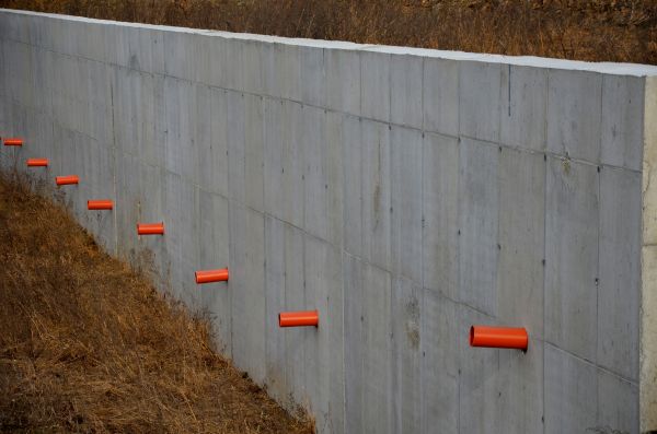 Cost of Retaining Wall Drainage in Lapeer